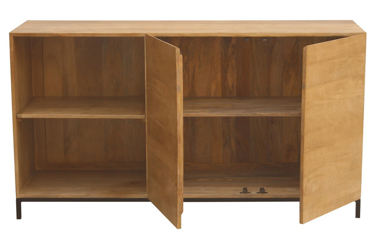 Buffet industriel en bois manguier massif et m�tal noir, 2 portes ouvertes, vue de face.