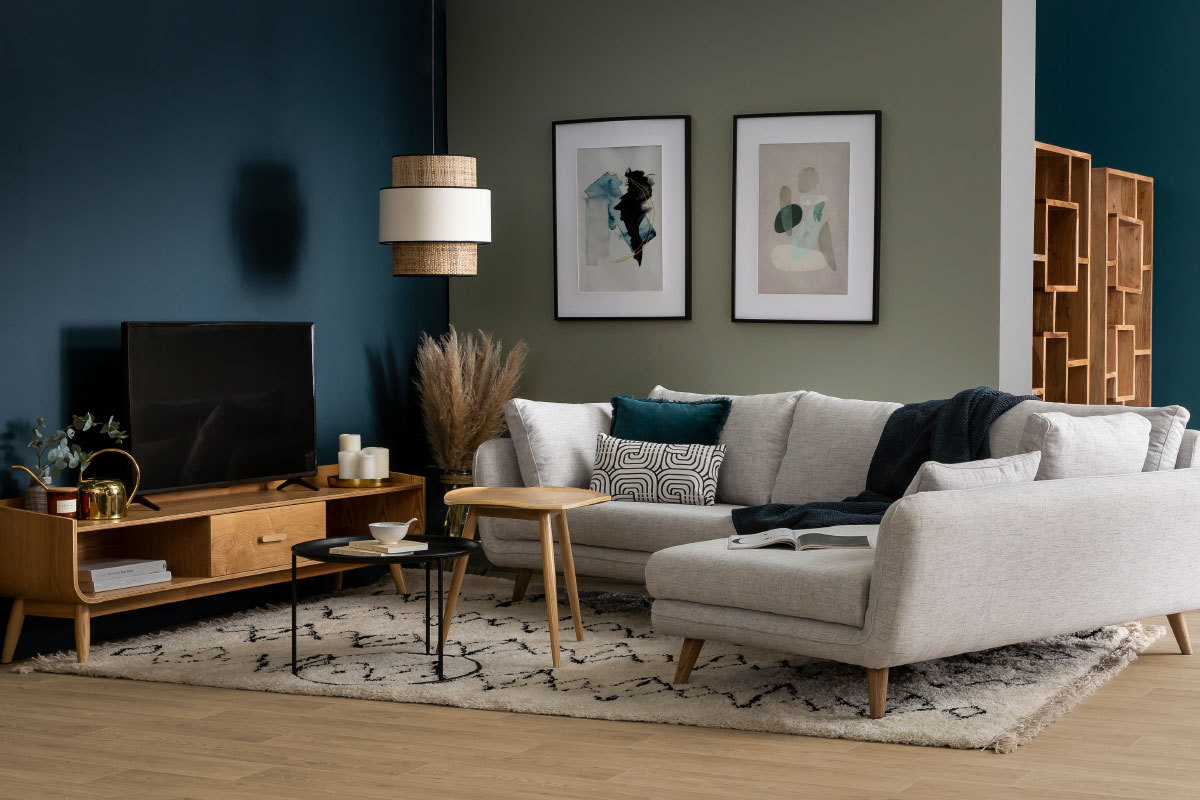 Canap� d'angle droit scandinave 5 places en tissu gris clair chin� et bois clair CREEP