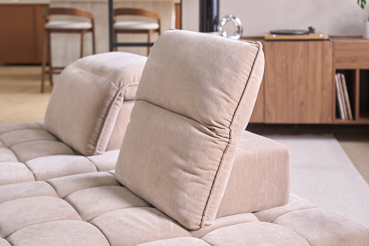 Canap� modulable 4 places avec t�ti�res ajustables en tissu effet velours taupe et m�tal noir OLMO