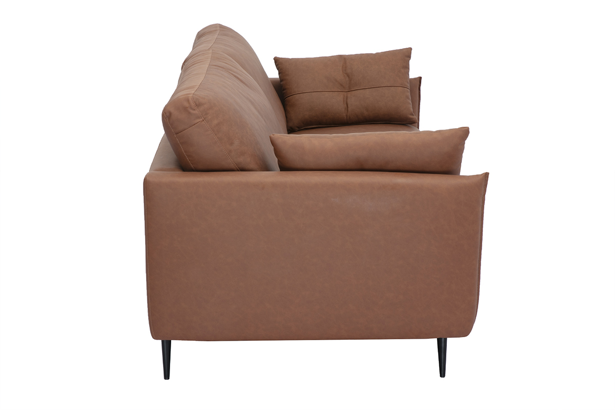 Canap� 3 places en cuir marron avec pieds en bois fonc�. Vue de profil.