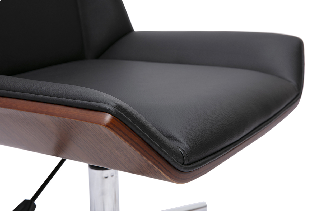Zoom sur l'assise en polyur�thane noir de la chaise de bureau MELKIOR avec bois fonc� et acier chrom�.