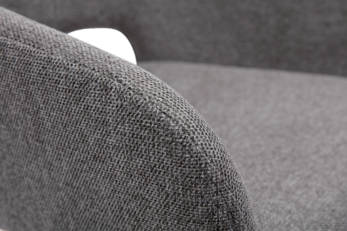 Texture de tissu effet velours gris de la chaise LAURETTE en gros plan.