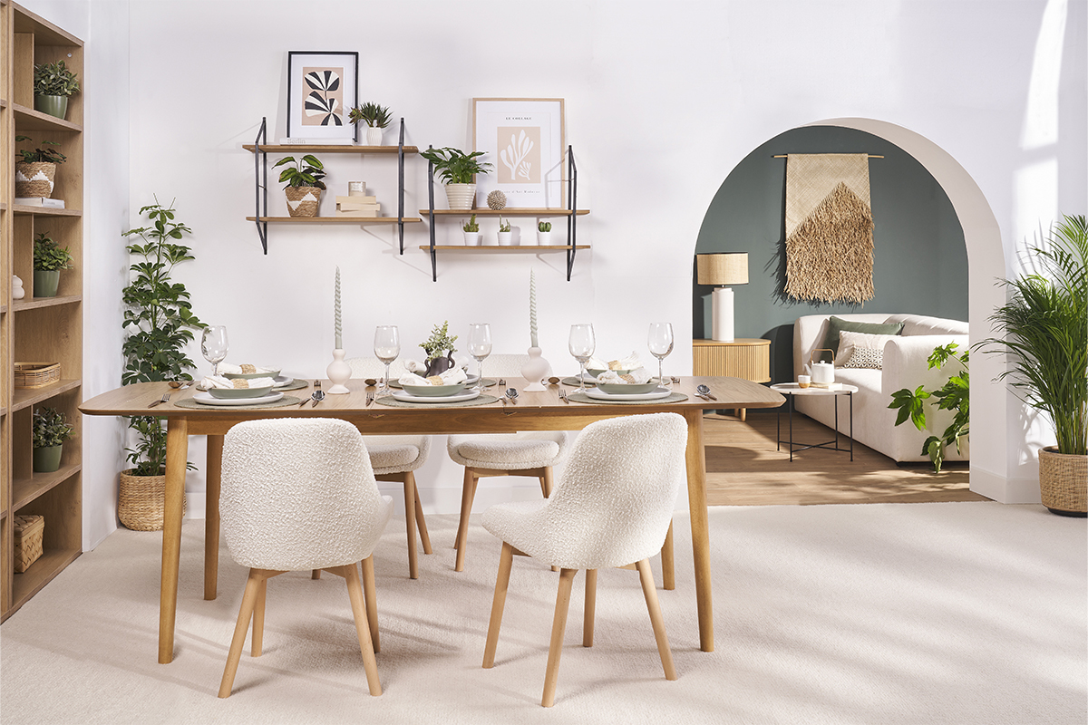 Chaises scandinaves en tissu effet laine boucl�e blanc et bois clair massif (lot de 2) HOLO