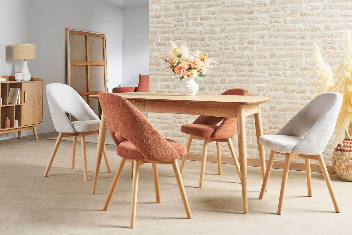Chaises scandinaves en tissu effet velours textur� terre br�l�e et bois clair (lot de 2) COSETTE