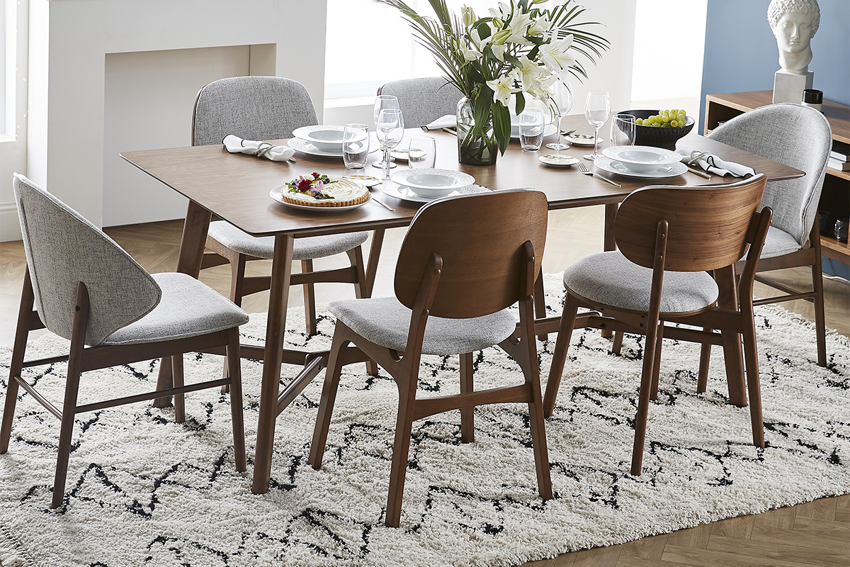 Chaises vintage en tissu gris clair et bois fonc� (lot de 2) SPIKE
