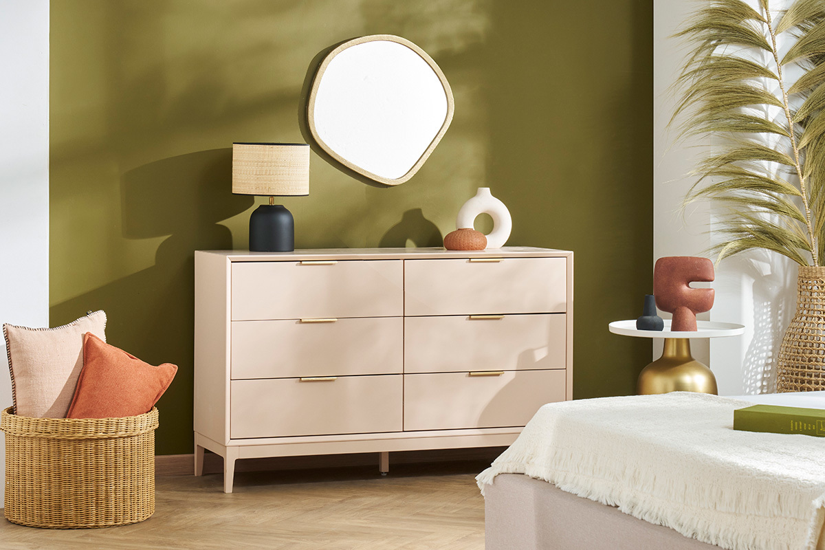 Commode rose poudr� et m�tal dor� 6 tiroirs L120 cm GIANA