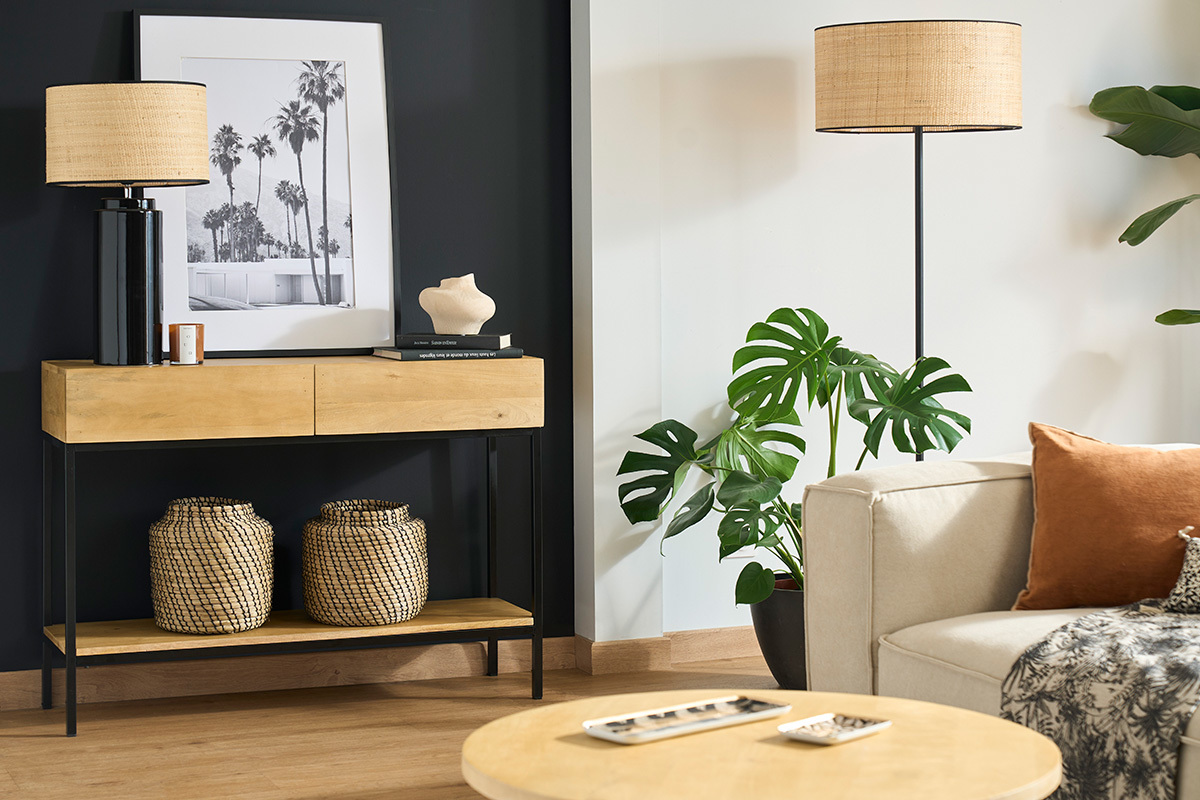 Console industrielle YPSTER en bois manguier massif et m�tal noir avec 2 tiroirs, vue de face.