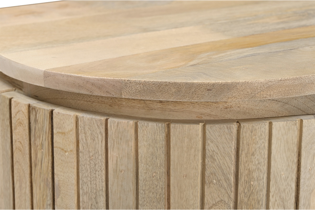Vue rapproch�e du meuble de salle de bain en bois manguier massif, design cannel�.