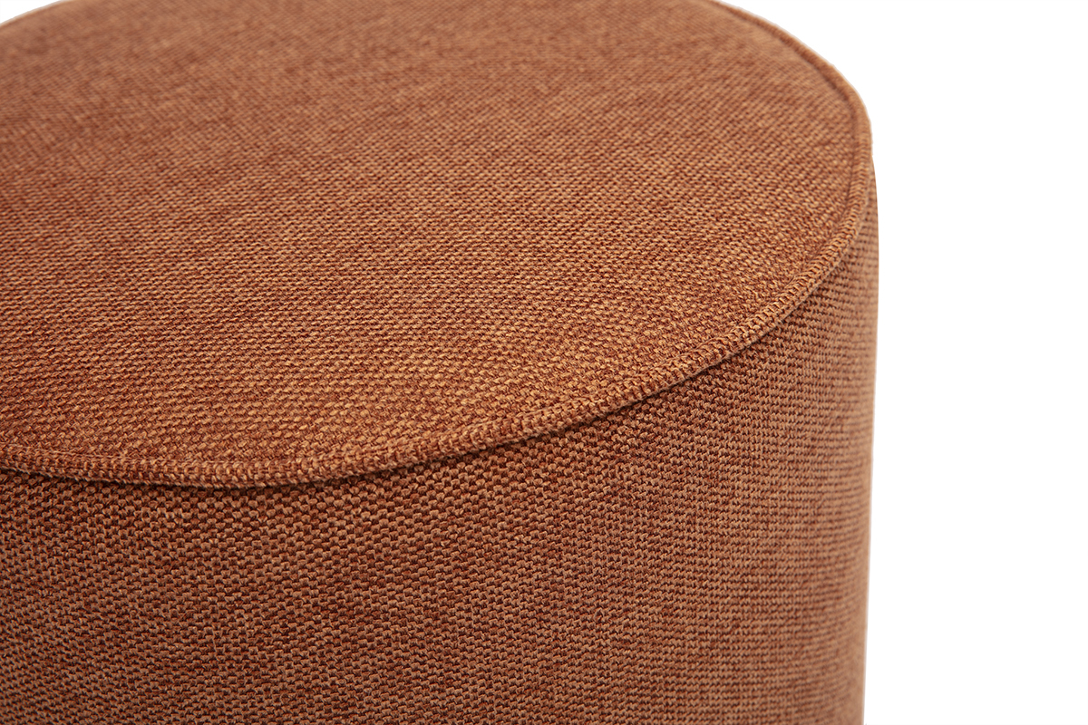 Pouf rond en tissu effet velours textur� terre br�l�e, vue zoom�e.