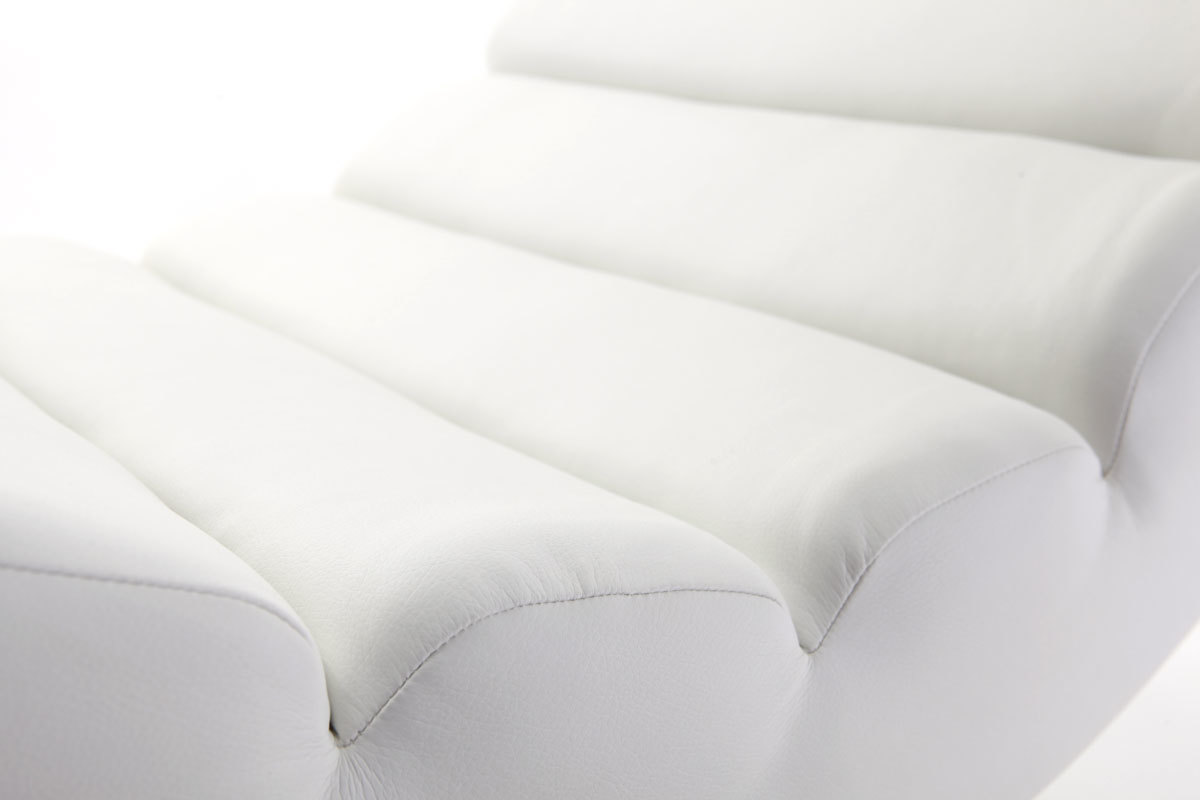 Rocking chair design blanc et acier chrom� TAYLOR