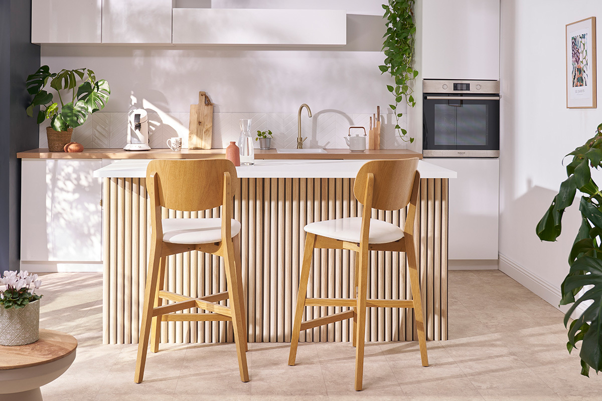 Tabourets de bar bois ch�ne et blanc H65 cm (lot de 2) LUCIA