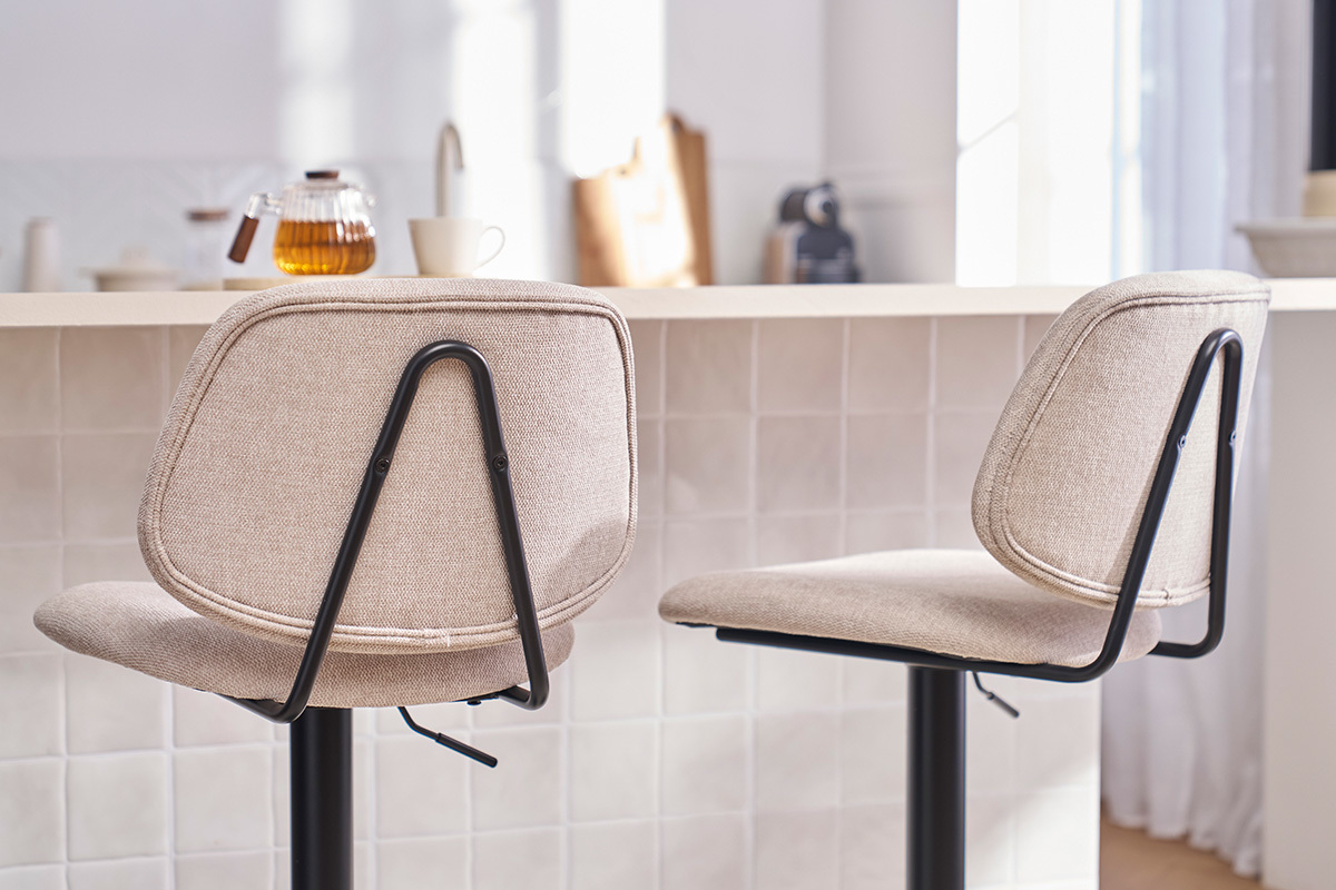Tabourets de bar relevables design en tissu effet velours beige et m�tal noir BARNET (lot de 2)